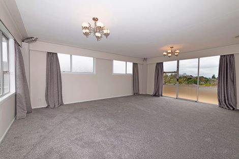 Photo of property in 207 Don Buck Road, Massey, Auckland, 0614