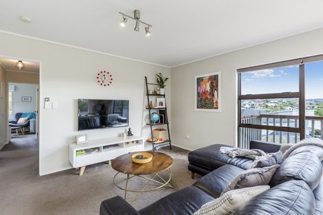 Photo of property in 7b Ngahere Views, Orewa, 0931