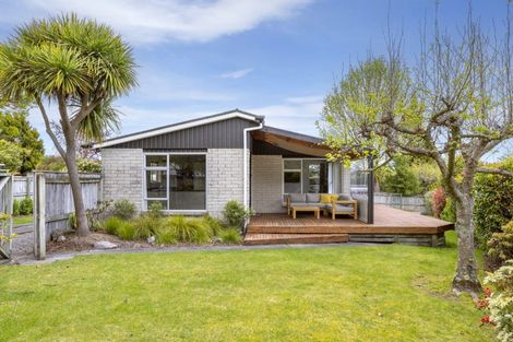 Photo of property in 23 Kereru Street, Two Mile Bay, Taupo, 3330