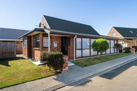 Photo of property in Rangeview Villas, 4/9 Fuller Close, Levin, 5510