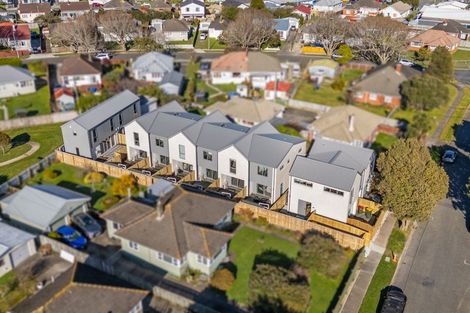 Photo of property in 31-33 Chapman Crescent, Naenae, Lower Hutt, 5011