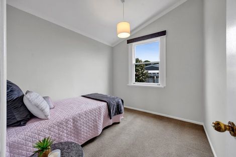 Photo of property in 16a Sunnyvale Street, Bell Block, New Plymouth, 4312