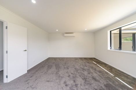Photo of property in 1 Rangeview Drive, Kelvin Grove, Palmerston North, 4414