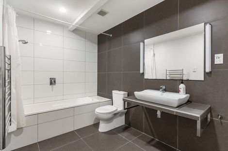 Photo of property in 7 Paris Place, Birkenhead, Auckland, 0626