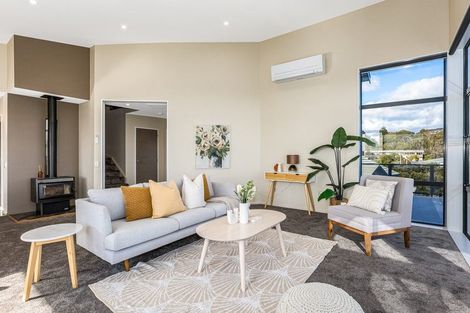 Photo of property in 6 Seascape View, Paremata, Porirua, 5024