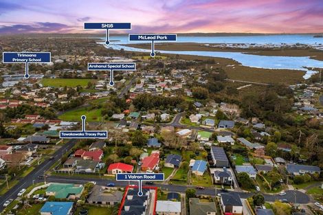 Photo of property in 1d Valron Road, Te Atatu South, Auckland, 0602