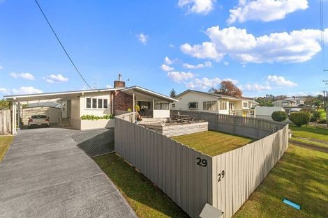 Photo of property in 29 Lyndhurst Road, Te Atatu South, Auckland, 0610