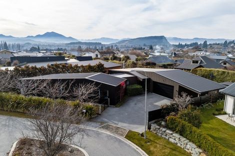 Photo of property in 13 Eden Close, Wanaka, 9305