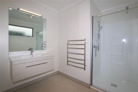 Photo of property in 5 Spotted Dove Road, Hobsonville, Auckland, 0616