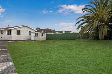 Photo of property in 48 Convair Crescent, Mangere, Auckland, 2022
