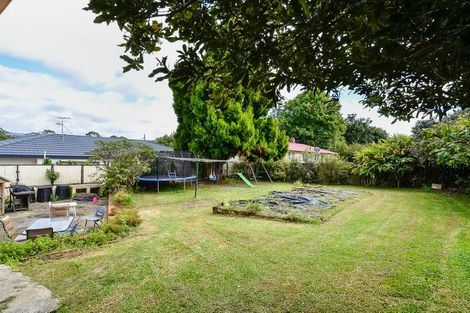 Photo of property in 41 School Road, Te Atatu South, Auckland, 0610