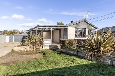 Photo of property in 17 Holloway Street, Waikiwi, Invercargill, 9810