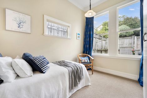 Photo of property in 9 Farm Road, Northland, Wellington, 6012