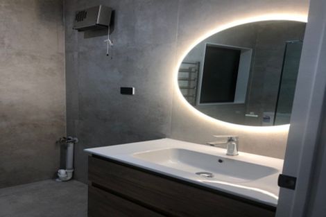 Photo of property in 42 Matahae Drive, Flat Bush, Auckland, 2019