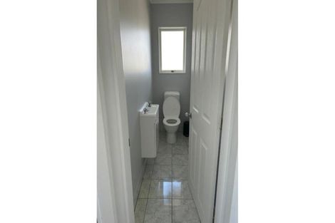 Photo of property in 40 Waverton Terrace, Churton Park, Wellington, 6037