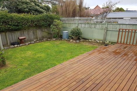 Photo of property in 102 Onepu Road, Lyall Bay, Wellington, 6022