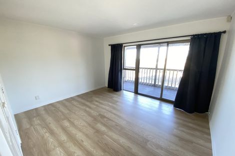 Photo of property in 71 Reynella Drive, Massey, Auckland, 0614