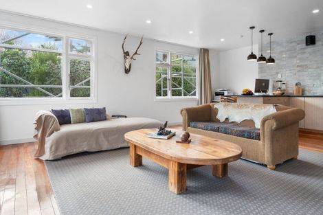 Photo of property in 11 Haywards Lane, Duvauchelle, 7581