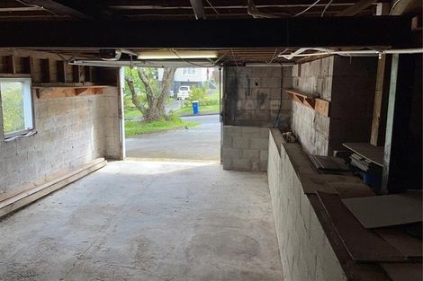 Photo of property in 10 Hinau Street, New Lynn, Auckland, 0600