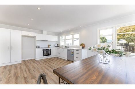 Photo of property in 15 Voss Street, Shirley, Christchurch, 8013