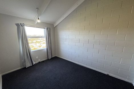 Photo of property in 14a Waiwera Crescent, Maupuia, Wellington, 6022