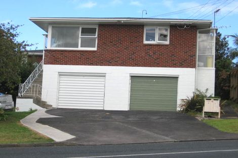 Photo of property in 3/4 Kowhai Road, Campbells Bay, Auckland, 0630