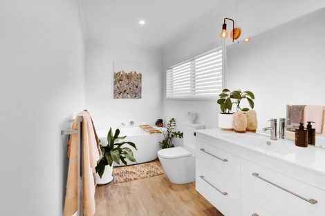 Photo of property in 4 Whenu Way, Bell Block, New Plymouth, 4312