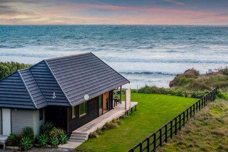 Photo of property in 288 Tai Road, Opunake, 4681