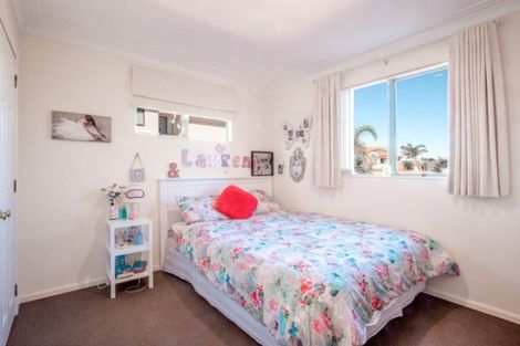 Photo of property in 19 Gilberd Place, Torbay, Auckland, 0630
