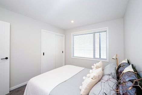 Photo of property in 12 George Yee Place, Taradale, 4112