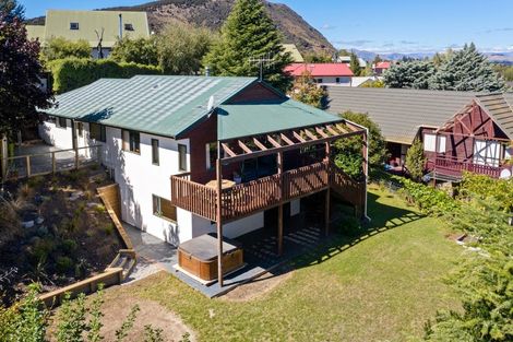 Photo of property in 9 Mount Iron Drive, Wanaka, 9305