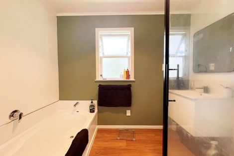 Photo of property in 10 Thornton Place, Melville, Hamilton, 3206