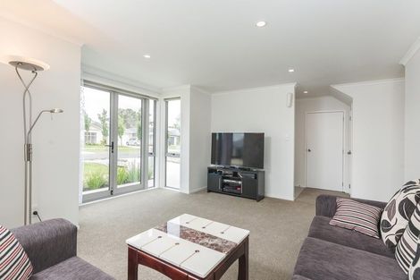 Photo of property in 97 Popokatea Drive, Takanini, 2112