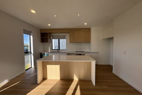 Photo of property in 14d Elcoat Avenue, Te Atatu South, Auckland, 0610