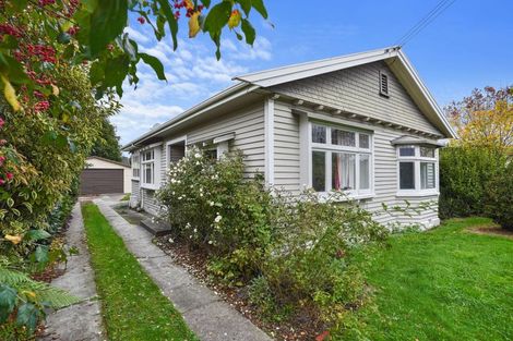 Photo of property in 6 Nortons Road, Avonhead, Christchurch, 8042