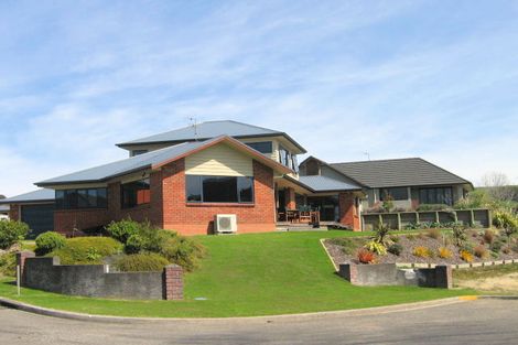 Photo of property in 12 Bullmore Place, Pukehangi, Rotorua, 3015