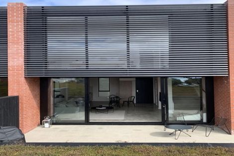 Photo of property in 1a/1 Park Rise, Campbells Bay, Auckland, 0630