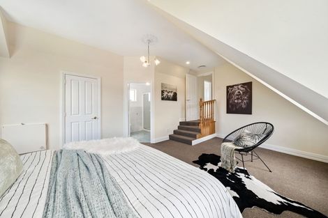 Photo of property in 24 Saunders Close, Whitby, Porirua, 5024