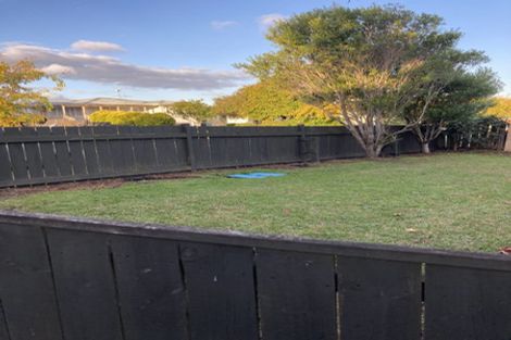 Photo of property in 1/44 Megan Avenue, Pakuranga Heights, Auckland, 2010