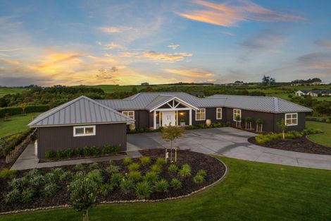 Photo of property in 90 Bushlake Way, Kingseat, Papakura, 2580