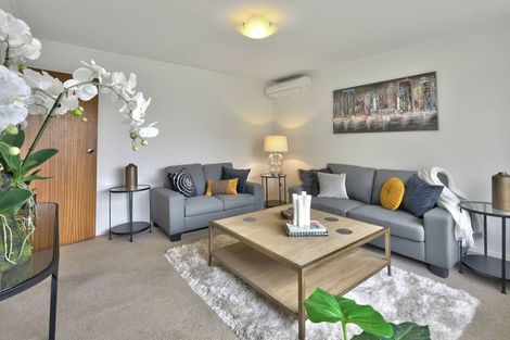 Photo of property in 33 Mccrystal Avenue, Eastern Beach, Auckland, 2012
