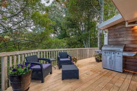 Photo of property in 8 Hebe Place, Birkenhead, Auckland, 0626