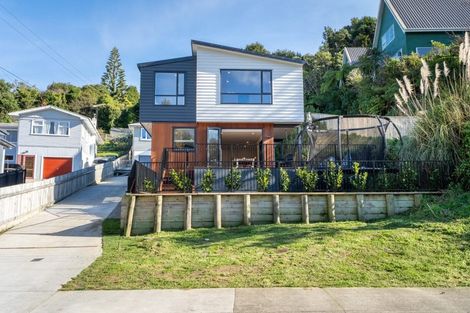Photo of property in 16a Wilfred Street, Tawa, Wellington, 5028