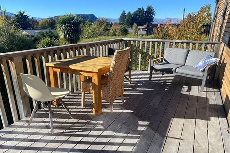 Photo of property in 12 Daniels Terrace, Wanaka, 9305