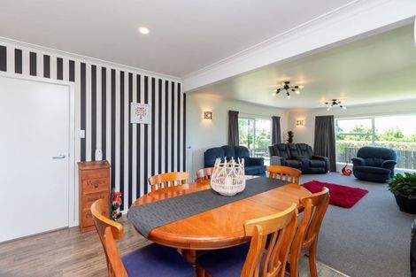 Photo of property in 12 Raynes Road, Rukuhia, Hamilton, 3282