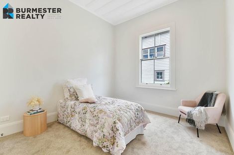 Photo of property in 5 Porter Crescent, Helensville, 0800