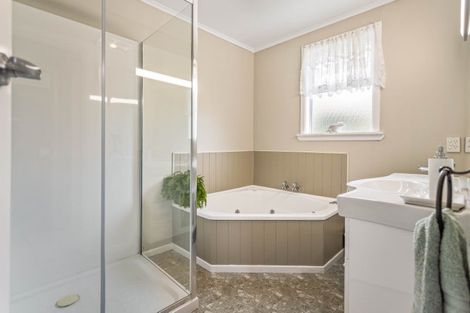 Photo of property in 39 Te Rewha Street, Turangi, 3334