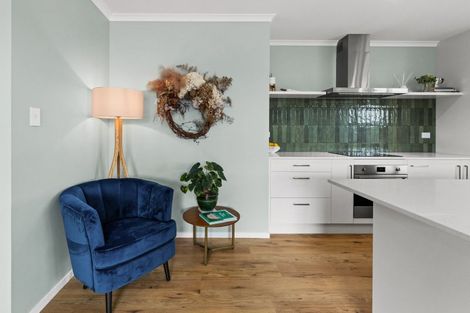Photo of property in 11 Tutira Place, Poraiti, 4112