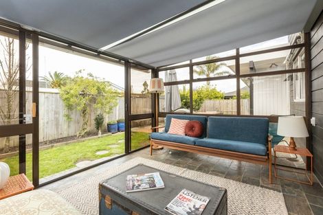 Photo of property in 18 Ngarimu Crescent, Taradale, Napier, 4112