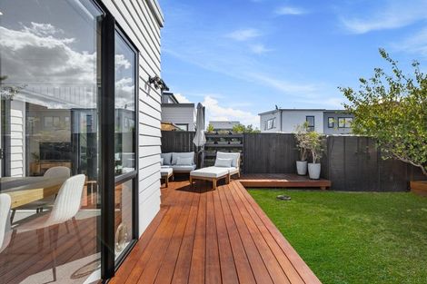 Photo of property in 21 Ian Morrison Road, Hobsonville, Auckland, 0616